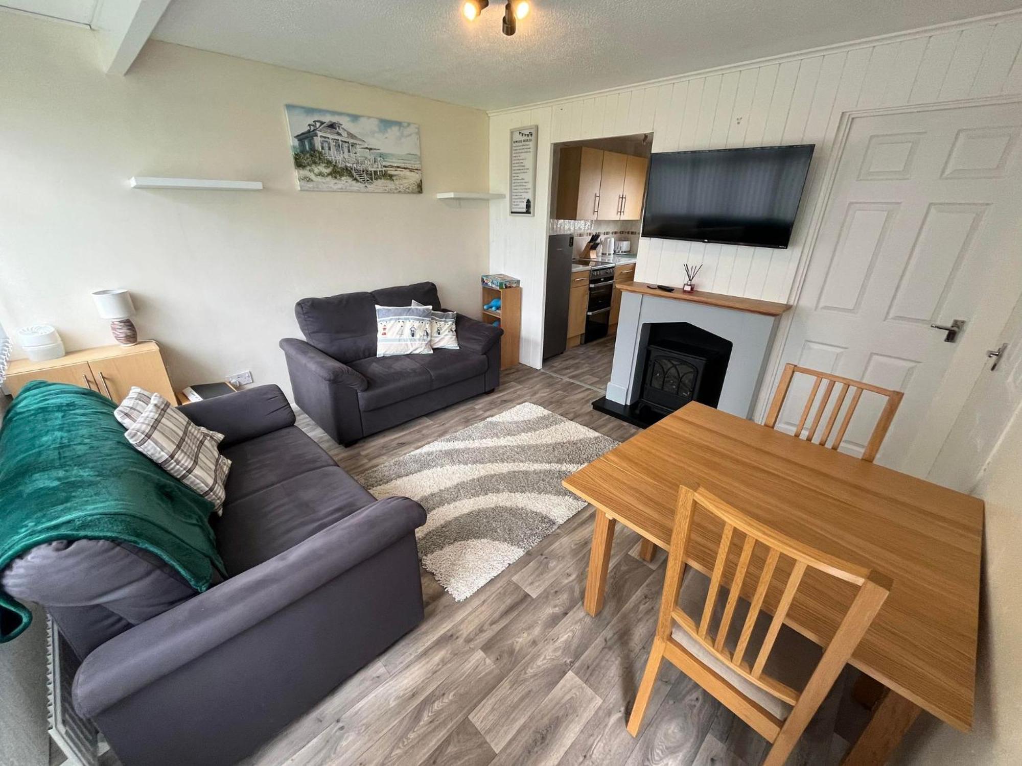 Chalet 192, Hemsby - Two Bed Chalet, Sleeps 5, Pet Friendly, Bed Linen And Towels Included Buitenkant foto